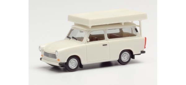 Trabant 601 Universal mit Dachzelt im Fahrzustand, perlweiß