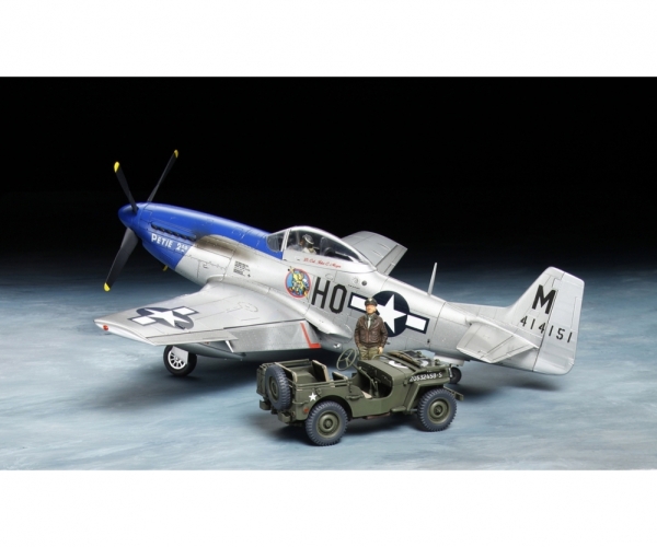 Tamiya: 1:48 US P-51D Mustang & 4x4 Lt.Fahzg