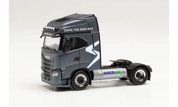 Iveco S-Way LNG Zugmaschine „DRIVE THE NEW WAY“